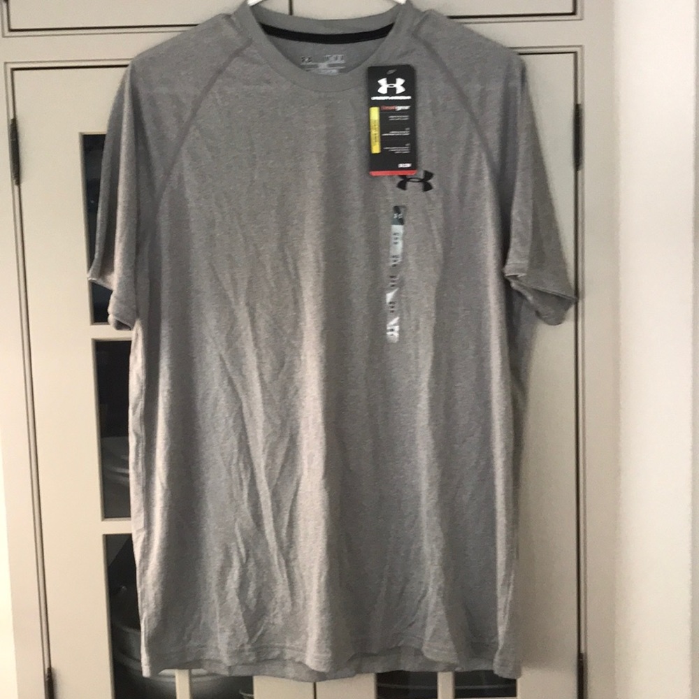 NWT Men’s Under Armour Loose Fit Short Sleeve Tee